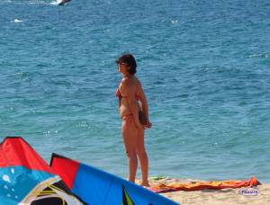 Candid-Bikini-Beach-x162-o7cdo6infm.jpg