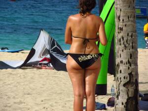 Candid-Bikini-Beach-x162-p7cdo70tlt.jpg