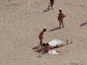 Candid plaz beach voyeur spying girls topless-r7cdoqee12.jpg