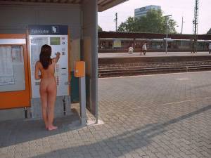 Nude In Public  Public Nudity Flashing Outdoor)-a7cexc41j3.jpg