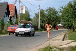 Nude In Public  Public Nudity Flashing Outdoor)-h7cfaekv5h.jpg