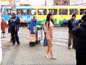 Nude In Public  Public Nudity Flashing Outdoor)-b7cexl001l.jpg