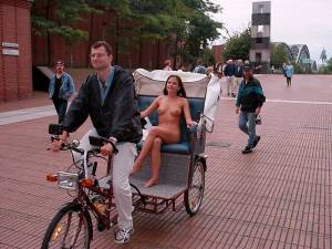 Nude In Public  Public Nudity Flashing Outdoor)-17cexef0zb.jpg
