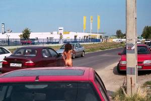 Nude In Public  Public Nudity Flashing Outdoor)-67cfafkym7.jpg