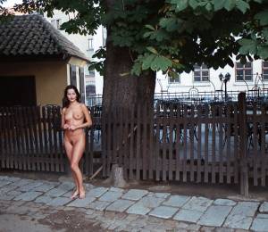 Nude In Public  Public Nudity Flashing Outdoor) PART 2-t7cfaw4ezm.jpg