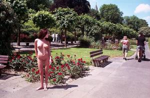 Nude-In-Public-Public-Nudity-Flashing-Outdoor%29-PART-2-n7cfb7mfps.jpg