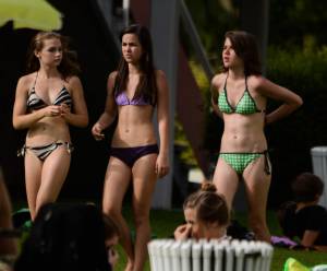 Voyeur Spying College Bikini Teens In Park-m7c0i8rzt0.jpg