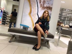 Pantyhose upskirt in shoe store-07c37rry47.jpg