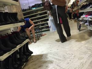 Pantyhose upskirt in shoe store-s7c37ptul6.jpg