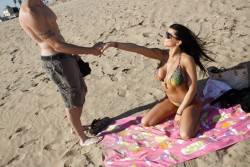 Romi Rain Meets Up With Former Lover At The Beach - 400x-h7ckui4hlz.jpg