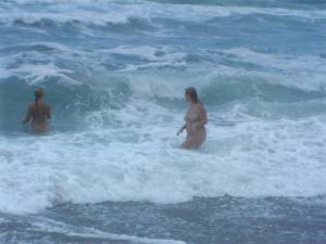 Wife-Naked-On-Vacation-q7c88e9lwl.jpg