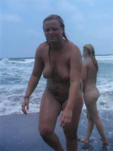 Wife Naked On Vacation-j7c88emv5f.jpg