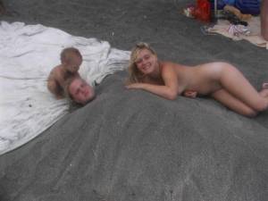 Wife Naked On Vacation-n7c88ep034.jpg