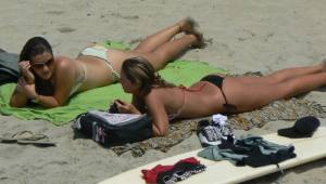 Two beautiful butts tanning-n7cm3ueqwo.jpg