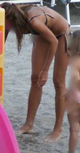 Italian girls on the beach mix-j7cn51luib.jpg