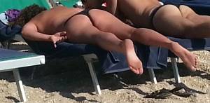 Italian girls on the beach mix-s7cn528w3t.jpg