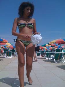 Italian Swimming Pool And Beach 201277cpg0eoj4.jpg