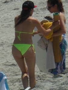 Spying Bikini MILF Mother On The Beach-f7cpcowkuw.jpg