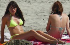 Spying Bikini MILF Mother On The Beachy7cpcqh2xg.jpg
