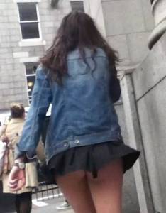 teen walking skirt-27cs4cvno2.jpg