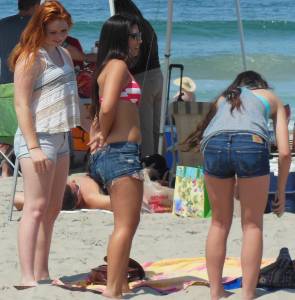 Three hotties stripping off short shorts to reveal bikinis-j7cts6mb1s.jpg