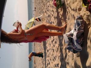 Woman-on-the-Beach-2013-Repost-o7ctr0o02r.jpg