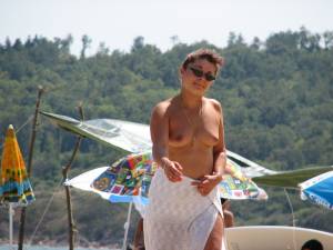 Voyeur Bulgarian Beach Girls-k7cuwh1hql.jpg