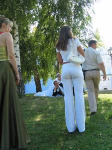 Cameltoe - Spying the photographer at the weddingy7cw3tpmer.jpg