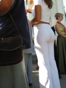 Cameltoe - Spying the photographer at the wedding-h7cw3tnjuf.jpg