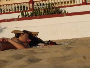 Dangerous Spying Topless Teens On The Beach [59 Pics]-t7da7ntga2.jpg