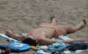Topless-girls-on-the-beach-%28119-Pics%29-77dc3qrkaa.jpg