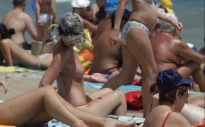 Topless girls on the beach (119 Pics)h7dc3rwo16.jpg