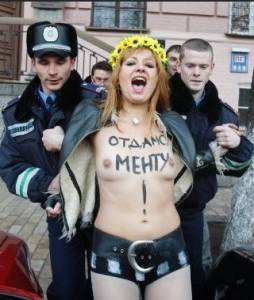 Femen x124-n7dc63ekyr.jpg