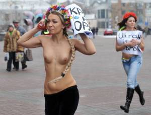 Femen x124-h7dc61dwjj.jpg