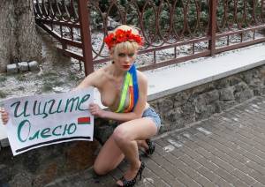 Femen x124-n7dc62epbp.jpg