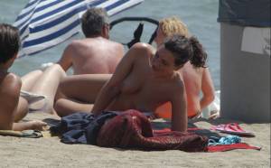 Topless girls on the beach (119 Pics)-d7dc3tdlpl.jpg