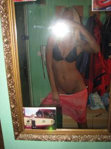 Blonde-Mature-Likes-To-Flash-Her-Goodies-%5Bx26%5D-l7dc80o1he.jpg