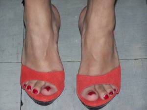 Alejandra - Sexy Feet Honey-r7d2dwucpy.jpg