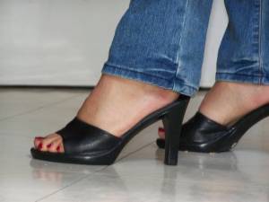 Alejandra - Sexy Feet Honey-p7d2ecnyhf.jpg