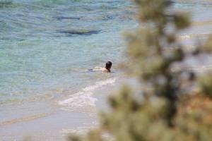 Greek-milf-caught-topless-in-Engali-beach%2C-Naxos-m7d3ujddk4.jpg