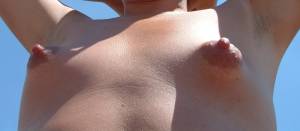 Holiday June 2012  - Puffy Nipples (48 foto)-07d763wfs3.jpg