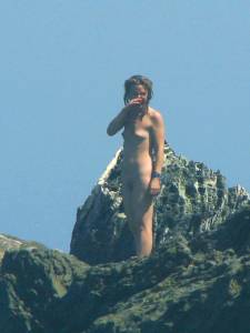 2009, Pelion Greece, nudist girl x1927djv4xoh0.jpg