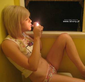 Blonde Teen Girlfriend (92 pics)-77dkt8uawx.jpg