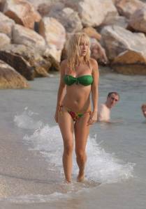 Greek Celeb Maria Matsouka Bikini Candids-j7dl3imjf4.jpg