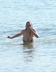Marion-Cotillard-Nude%2C-Topless-Showing-her-Tits%2C-Nipples%2C-Pussy-%5Bx150%5D-67dm4wshup.jpg