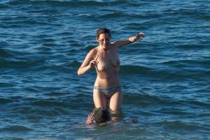 Marion Cotillard Nude, Topless Showing her Tits, Nipples, Pussy [x150]-a7dm4xl4ui.jpg