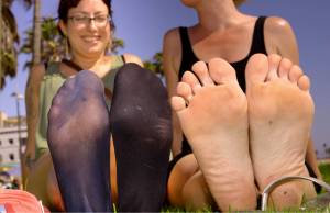 Foot Fetish - Sets of outdoor girls feet-67dp6p4bva.jpg