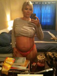 Sexy-pregnant-wife-x72-37dp873u5k.jpg