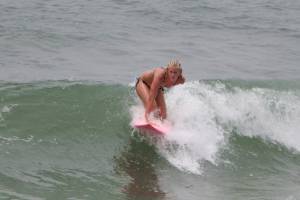 Surf Girl [x43]-v7du311t6g.jpg