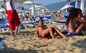 Topless-Girls-At-Varna-And-Bulgarian-Sunny-Beach-Resort-d7dvq1l14s.jpg
